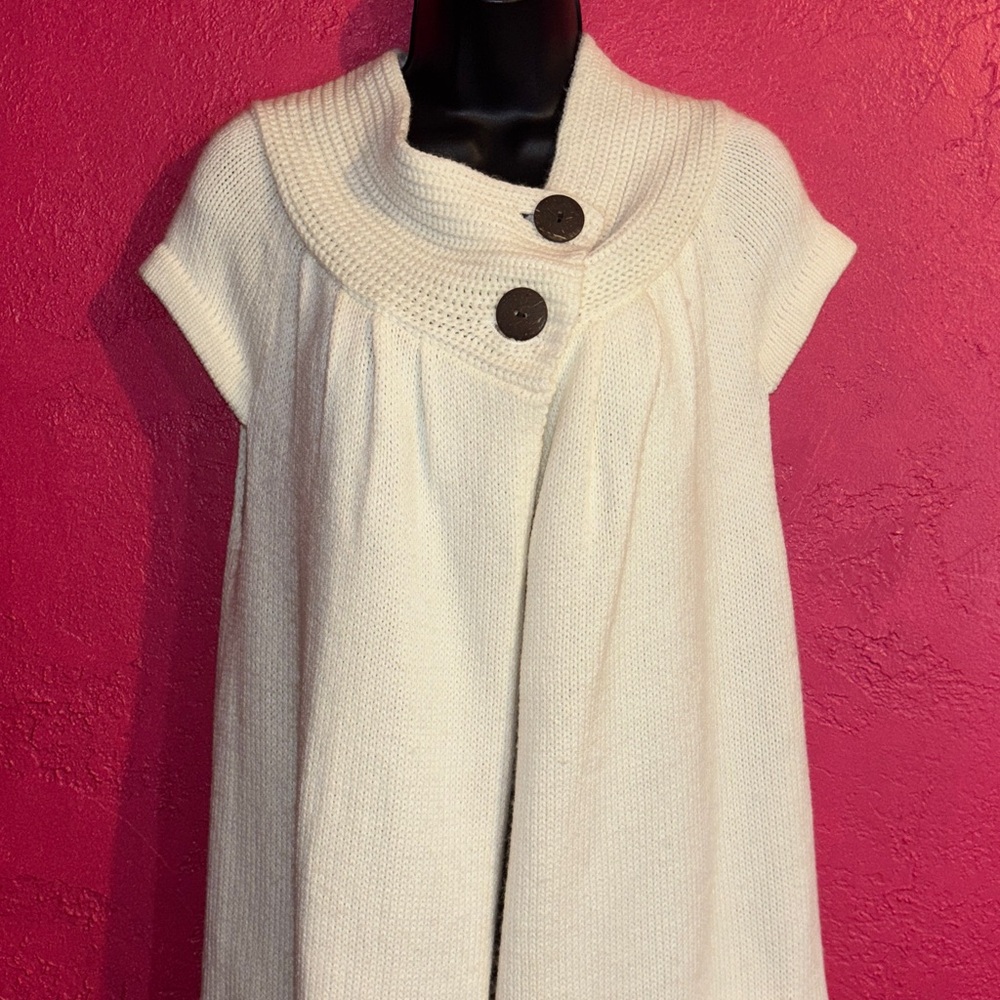 Roxy Cream longer length cardigan sweater. Minimalist, surfer girl, Sz large.